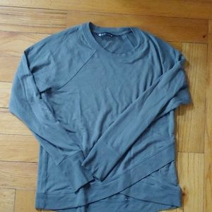 Criss cross sweatshirt